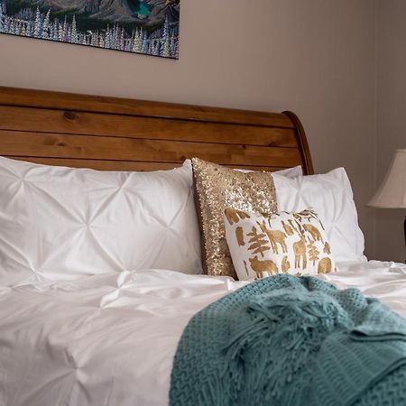 Fenwick Vacation Rental Open Hot Tub Glorious Mountain 2 Bedroomキャンモア エクステリア 写真