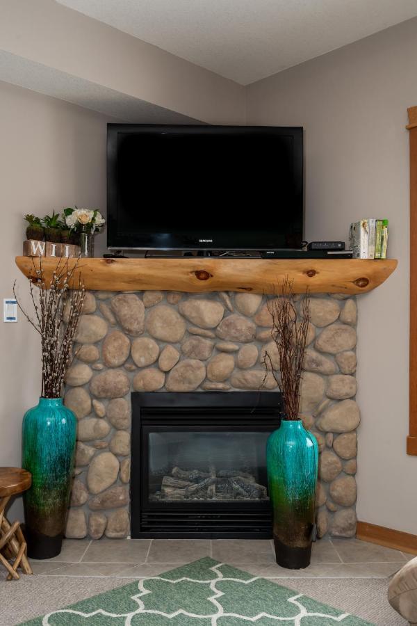 Fenwick Vacation Rental Open Hot Tub Glorious Mountain 2 Bedroomキャンモア エクステリア 写真